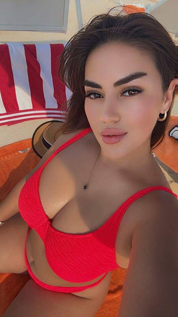 Dubai escort call girl Lora